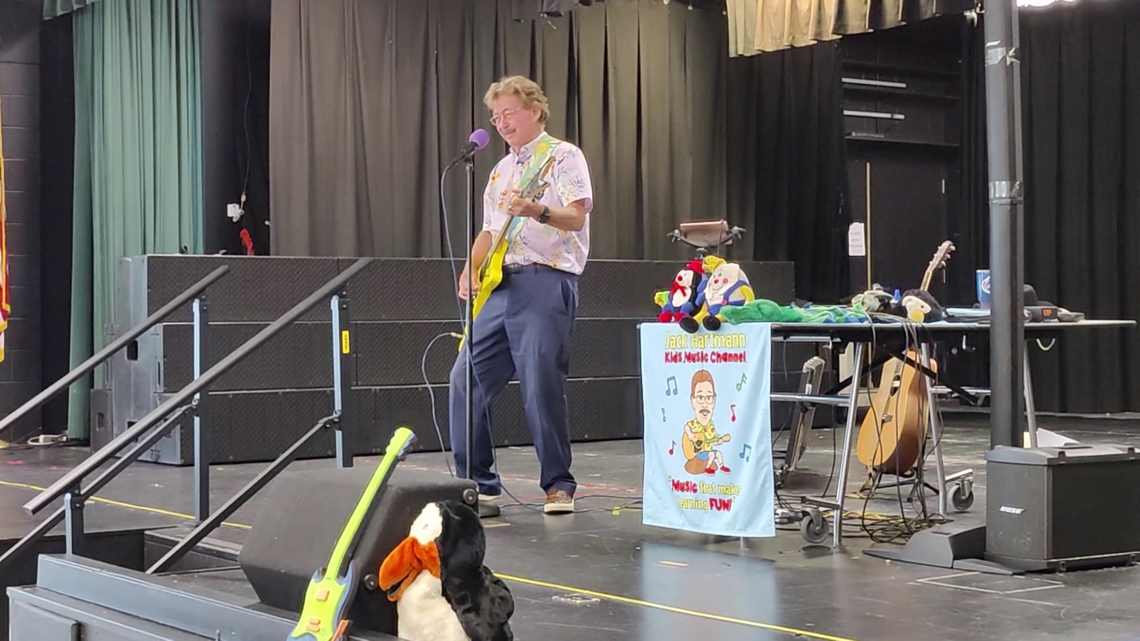 Jack Hartmann top 10 kids’ songs including Count to 100 and Hip-Hop Tooty Ta.