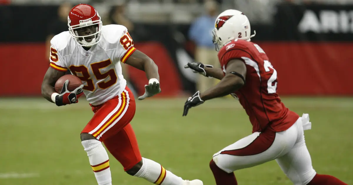 Rod Gardner running with the ball during an NFL game for the Kansas City Chiefs
